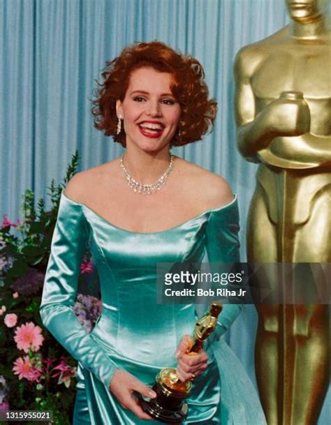 13,833 Geena Davis Photos & High Res Pictures